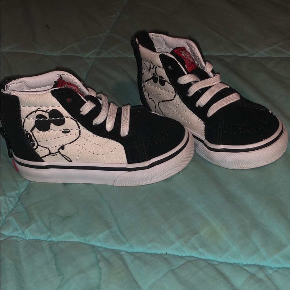 Infant Peanut Vans